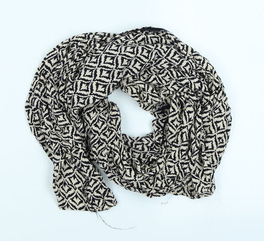 Preworn Womens Beige Argyle/Diamond   Scarf