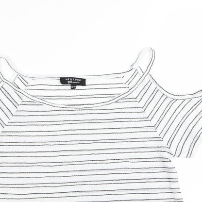 Preloved new loo Girls White Striped  Basic T-Shirt Size 10-11 Years - Detail