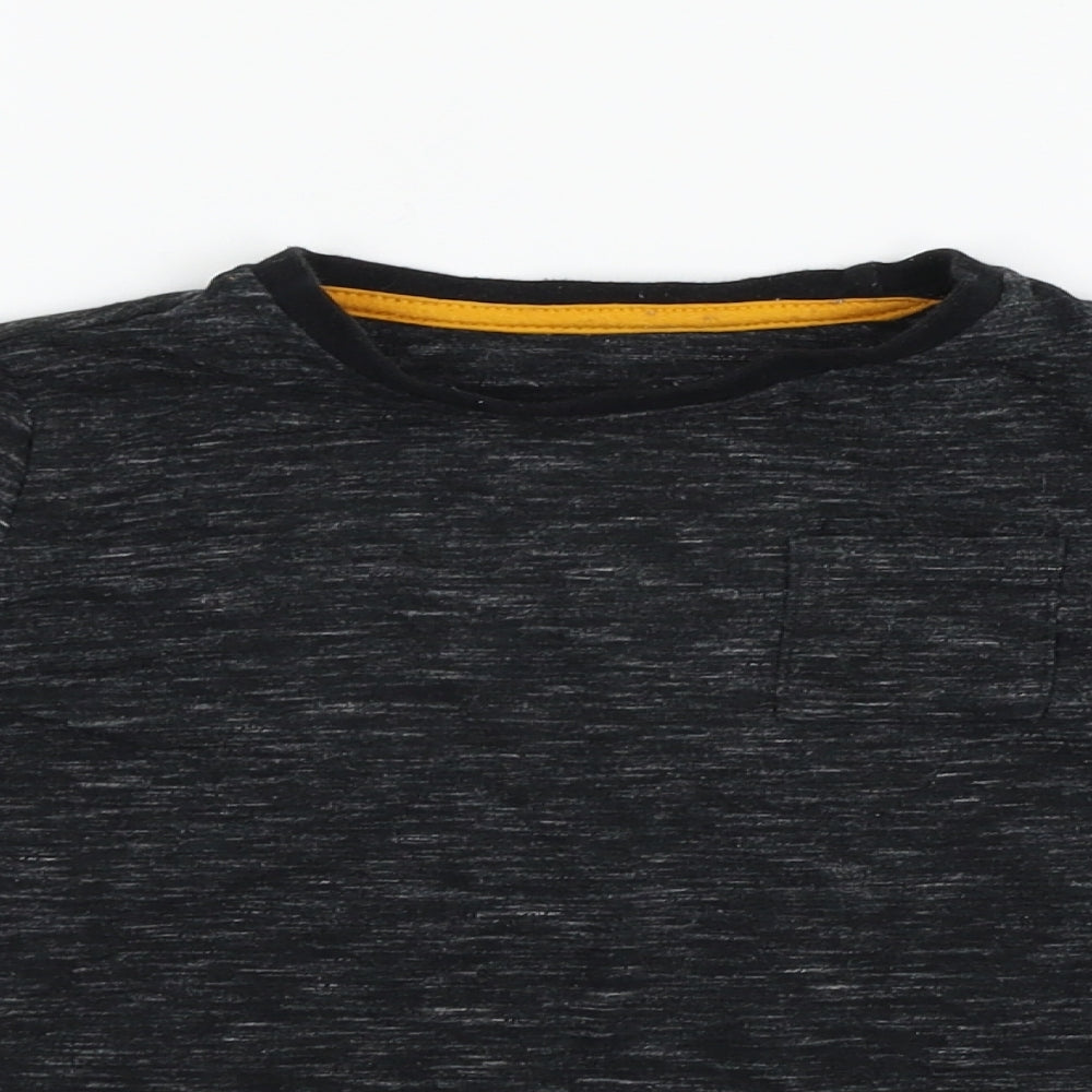 Nutmeg Boys Black   Basic T-Shirt Size 3-4 Years
