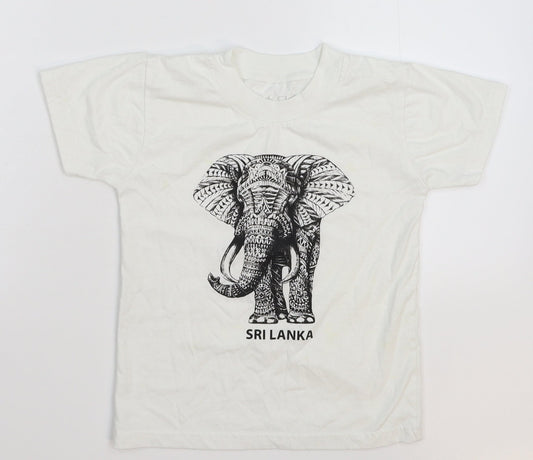 GT Club Boys White   Basic T-Shirt Size M
