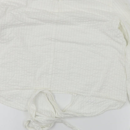 Preloved H&M  Womens White   Basic Blouse Size 6 - Label