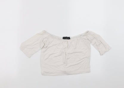 Additional front view of Missguided women’s white cropped t-shirt, size S