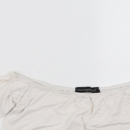 Close-up detail of Missguided women’s white cropped t-shirt, size S