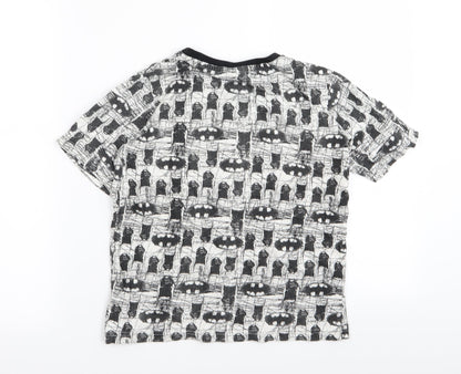 Preloved Batman Boys White Geometric  Basic T-Shirt Size 9-10 Years - Back