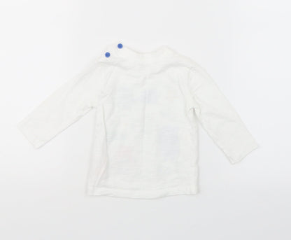 Back view of F&F boys’ white basic t-shirt, size 0-3, months