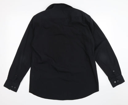 Back view of Taylor & Wright men’s black button-up, size 15.5
