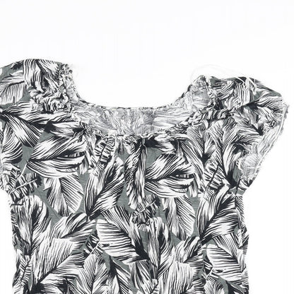 Preloved Matalan Womens White Floral  Basic T-Shirt Size 14 - Detail