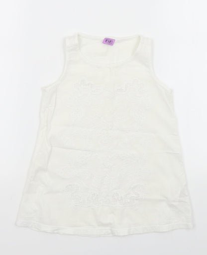 Additional front view of F&F girls’ white basic t-shirt, size 7-8, years