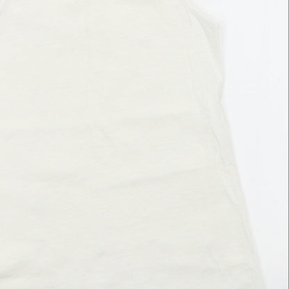 Brand and care label for F&F girls’ white basic t-shirt, size 7-8, years
