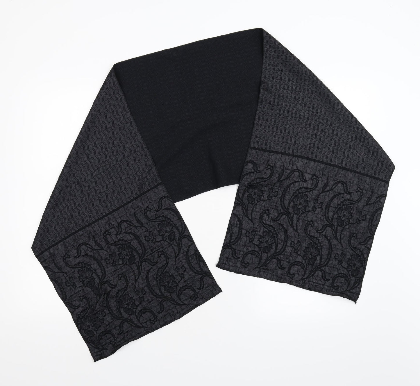Preworn Womens Black Floral   Scarf