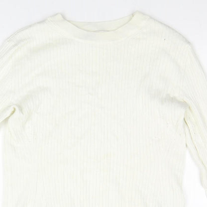Close-up detail of Divided by H&M girls’ ivory basic t-shirt, size L