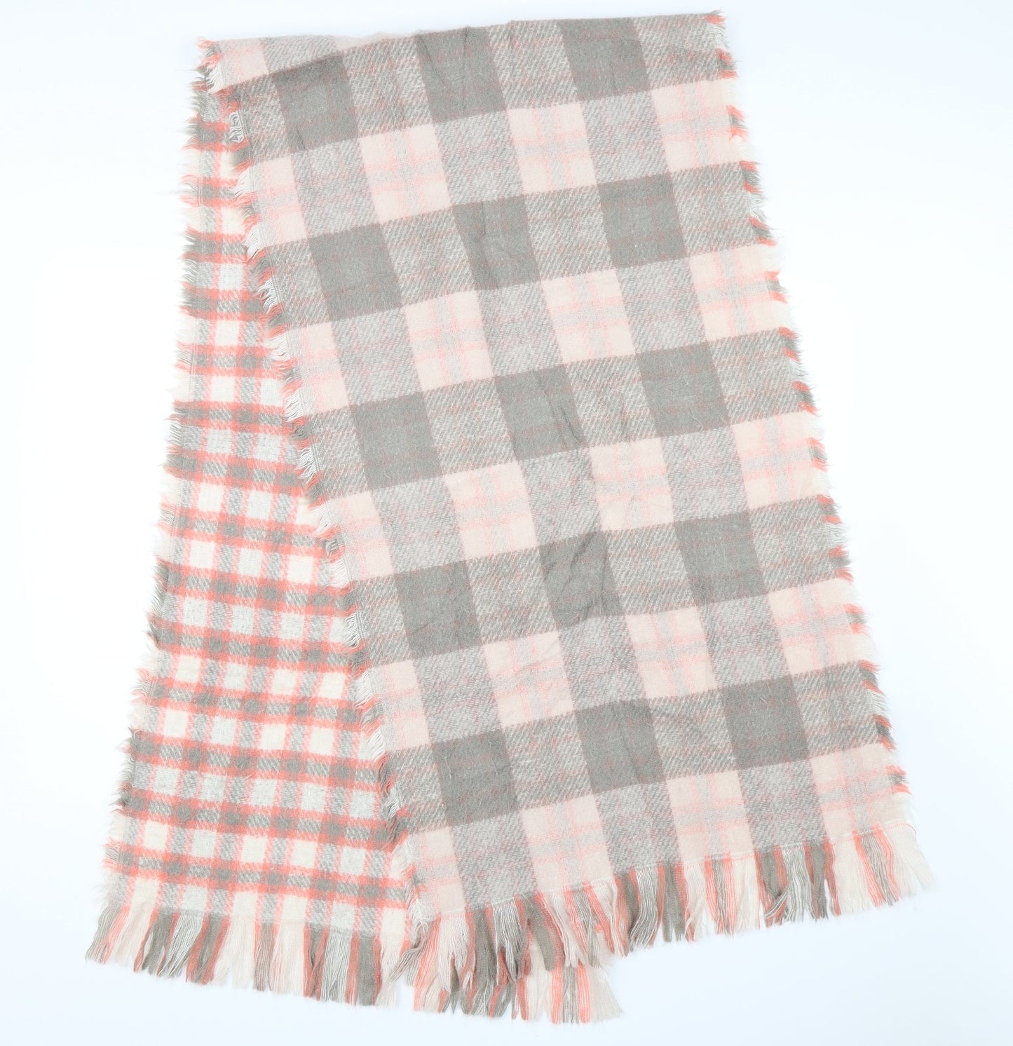 Preworn Unisex Pink    Shawl/Wrap