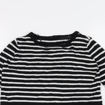 Close-up detail of Atmosphere women’s white striped basic t-shirt, size UK 4
