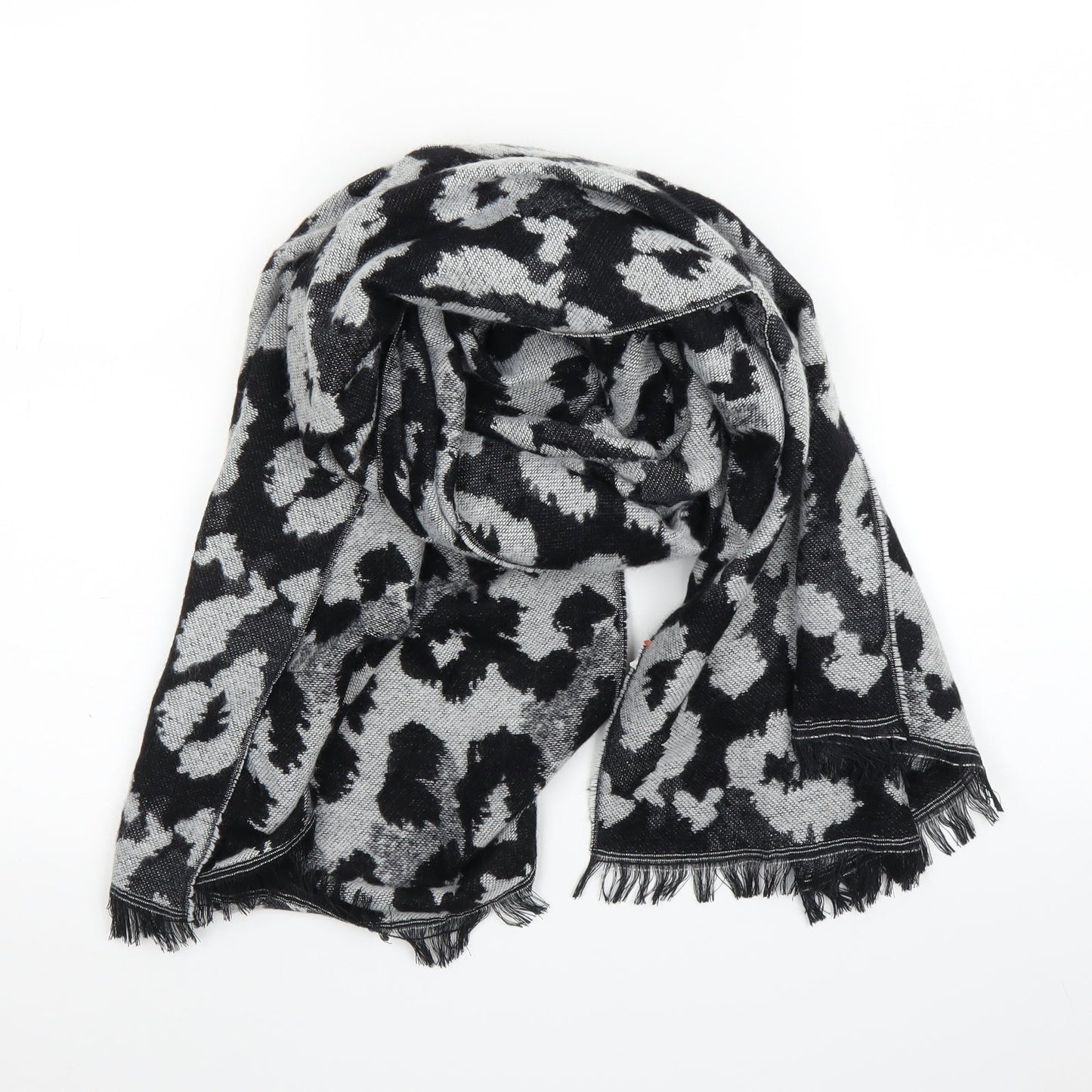 Preworn Unisex Grey Animal Print   Shawl/Wrap   - Leopard print