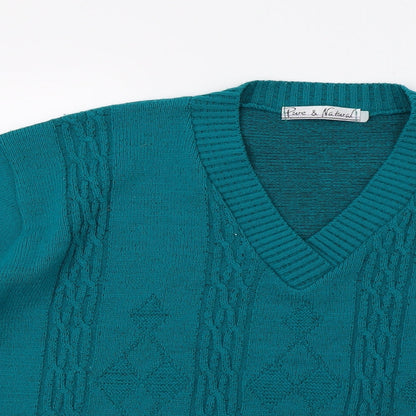 Close-up detail of Pure & natural women’s green knit jumper, size L