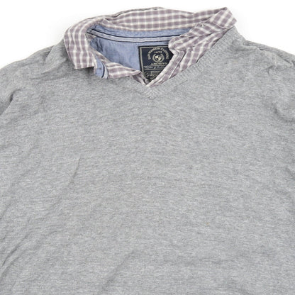Close-up detail of Easy men’s grey knit jumper, size XL