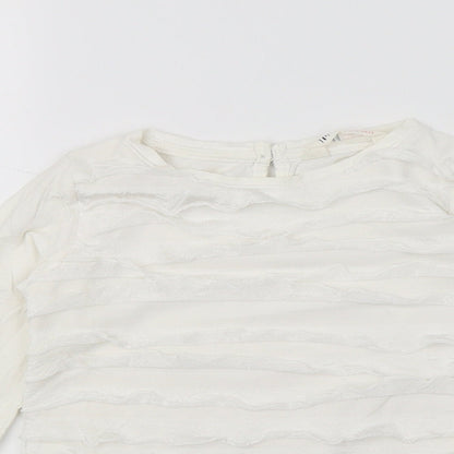 Close-up detail of H&M girls’ white jersey basic t-shirt, size 3-4, years