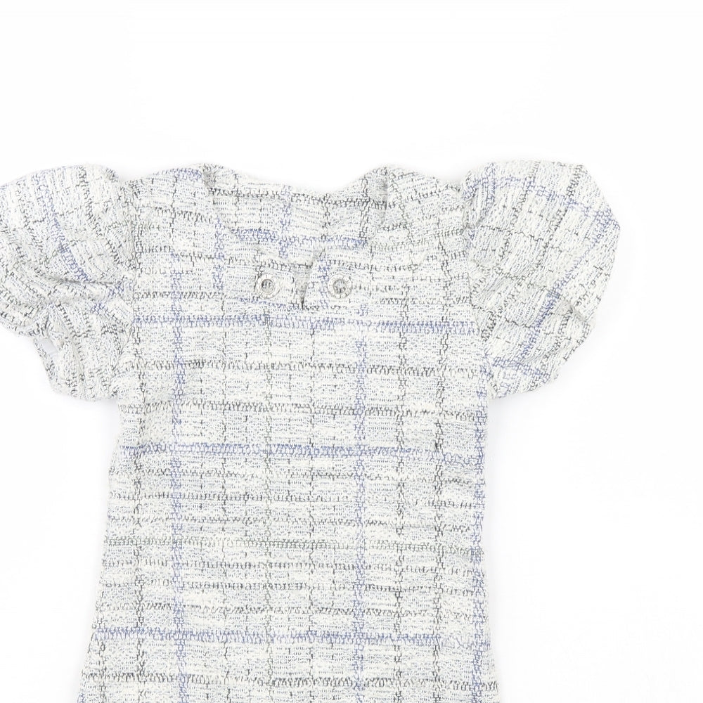 Preworn Girls White Check  Shift  Size 6 Years
