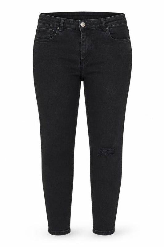 Front view of Denim & Co. women’s black denim skinny jeans, size UK 14, 26-inch leg