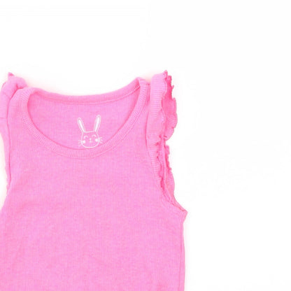 Close-up detail of F&F girls’ pink basic t-shirt, size 2-3, years