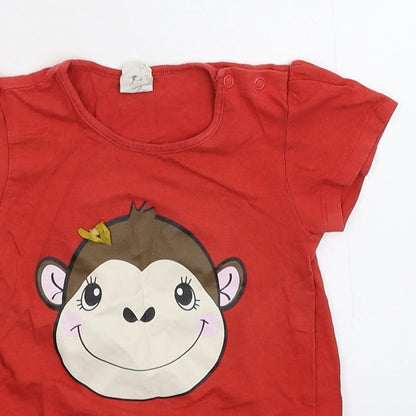 Close-up detail of H&M Baby Red Basic T-Shirt, size 12-18, Months