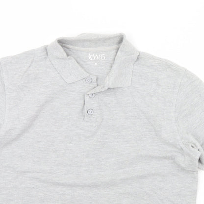 Close-up detail of Acw85 men’s grey polo, size M