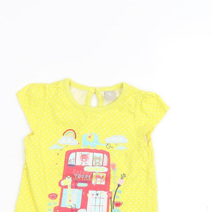 Close-up detail of Tu Baby Yellow Basic T-Shirt, size 9-12, Months