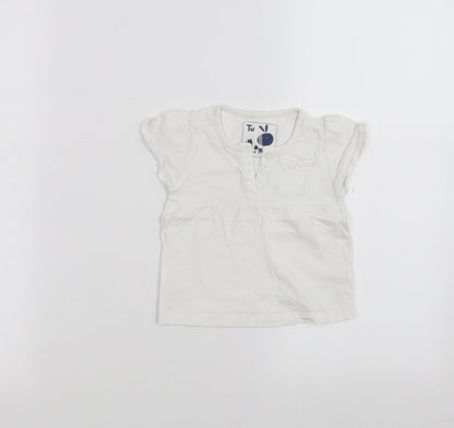 Additional front view of Tu Baby White Basic T-Shirt, size 6-9, Months