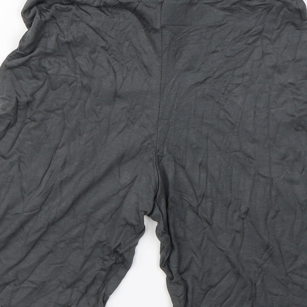 Pretty Little Thing Womens Grey   Sweat Shorts Size 6