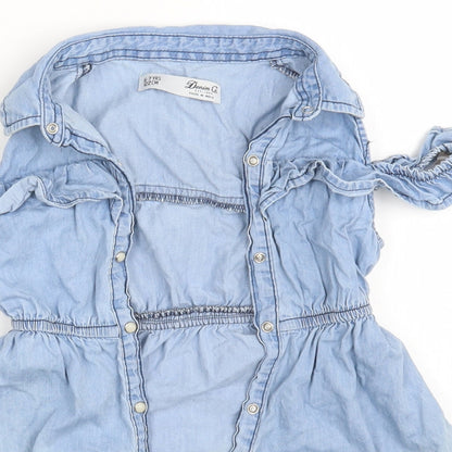 Close-up detail of Denim & Co. girls’ blue basic button-up, size 6-7, years