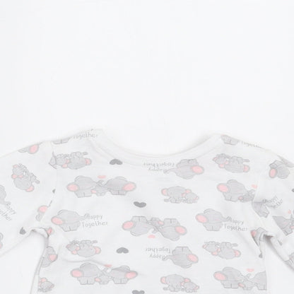 Close-up detail of Ergee girls’ white basic t-shirt, size 0-3, months - elephant print