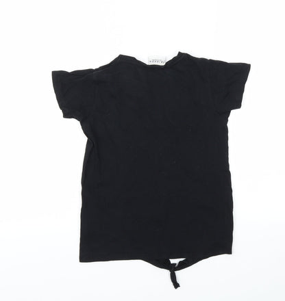 Back view of FRIENDS girls’ black basic t-shirt, size 7-8, years