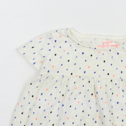 Close-up detail of F&F girls’ white geometric basic t-shirt, size 12-18, months