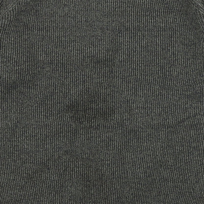 Brand and care label for Easy men’s green knit jumper, size S