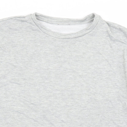 Close-up detail of Jeff & Co women’s grey basic t-shirt, size UK 10