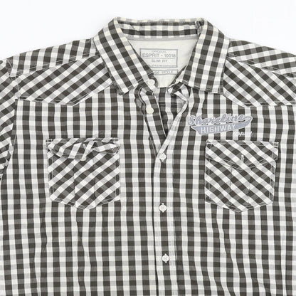 Close-up detail of ESPRIT men’s green check button-up, size L