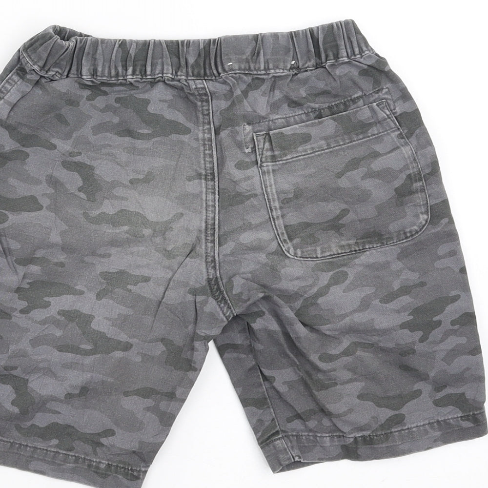 Uniqlo Boys Grey Camouflage  Bermuda Shorts Size 5-6 Years