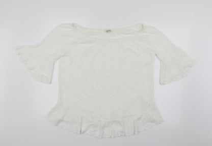 Additional front view of Papaya women’s white basic blouse, size L