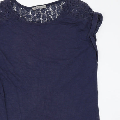 Close-up detail of Atmosphere women’s blue basic t-shirt, size UK 10