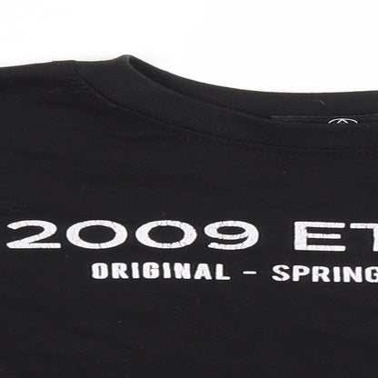 Close-up detail of Atmosphere women’s black basic t-shirt, size UK 8