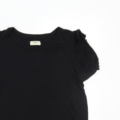 Close-up detail of Papaya women’s black basic t-shirt, size M
