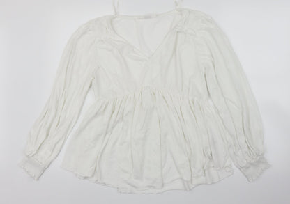 Additional front view of Nine by Savannah Miller women’s white basic t-shirt, size UK 6