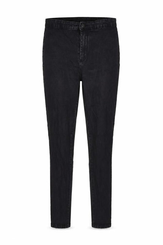 Front view of Denim & Co. women’s black denim skinny jeans, size UK 16, 27-inch leg