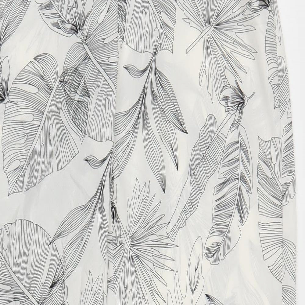 Preworn Womens White Floral  Bloomer Trousers Size 10 L29 in