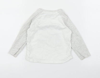 Back view of Tu boys’ white basic t-shirt, size 9-12, months