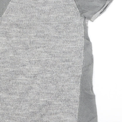 Brand and care label for Kin girls’ grey basic t-shirt, size 5, years