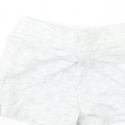 Brand and care label for F&F boys’ grey capri leggings, size 3-6, months