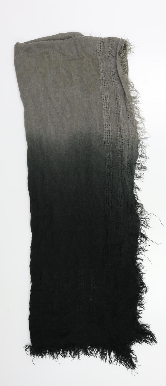 Preworn Unisex Green    Shawl/Wrap