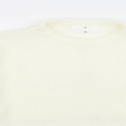 Close-up detail of Missguided women’s white jumper, size M