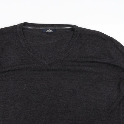 Close-up detail of Easy men’s grey jumper, size XL